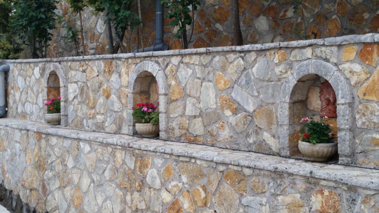 Aloe Villa Apolpaina Exterior photo